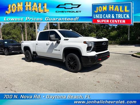 Used 2025 Chevrolet Silverado 2500 LTZ w/ LTZ Plus Package AWD/4WD image 17