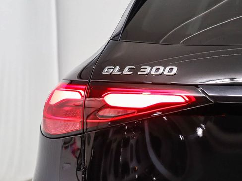 Used 2024 Mercedes-Benz GLC 300 image 11