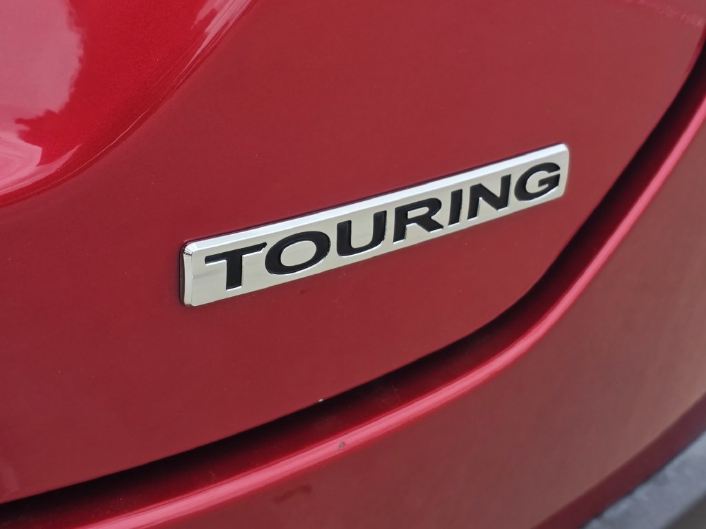 Certified 2024 Honda Pilot Touring image 12