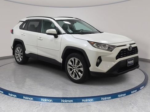 Certified 2021 Toyota RAV4 XLE Premium AWD/4WD image 3