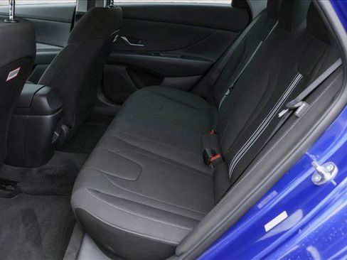 Certified 2024 Hyundai Elantra SEL image 23