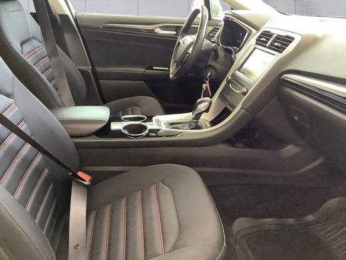 Used 2013 Ford Fusion SE image 13