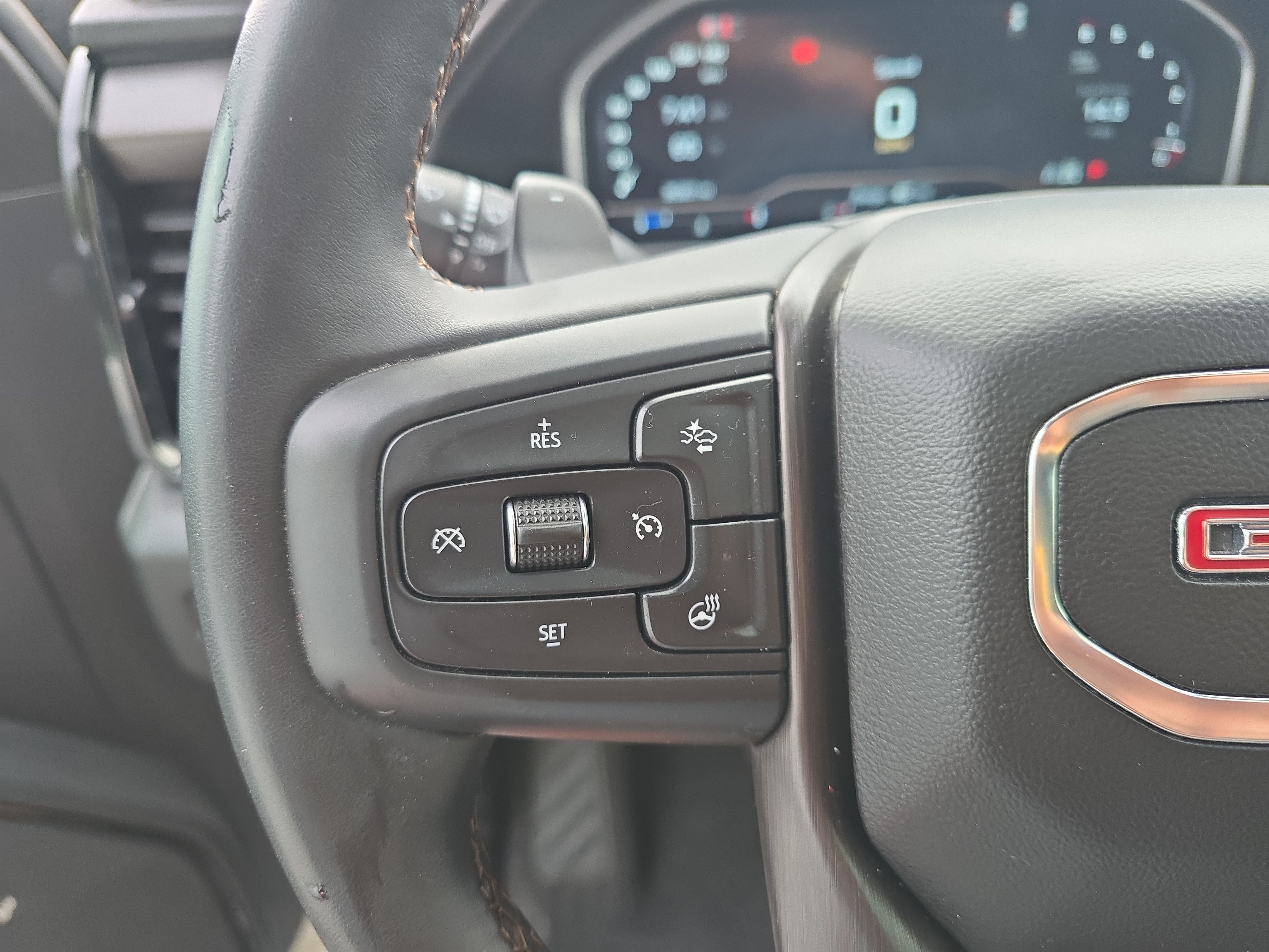 Used 2024 GMC Sierra 1500 AT4 w/ Technology Package AWD/4WD image 27