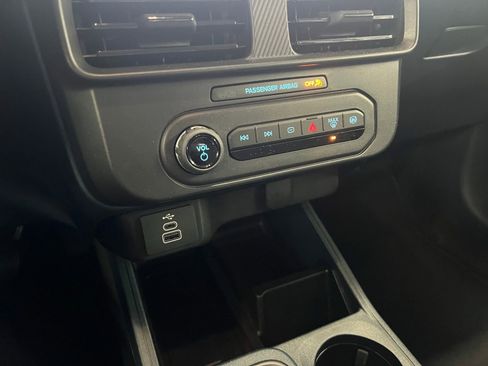 Used 2025 Ford Maverick XL w/ Equipment Group 102A image 14