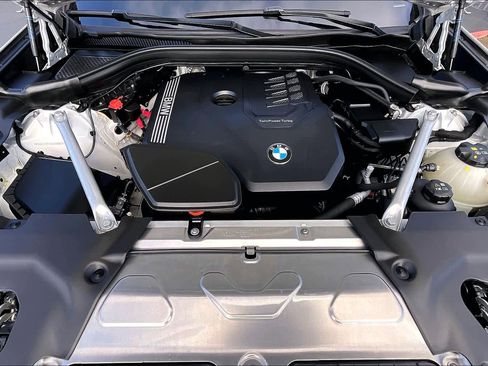 Used 2024 BMW X4 xDrive30i w/ Premium Package image 13