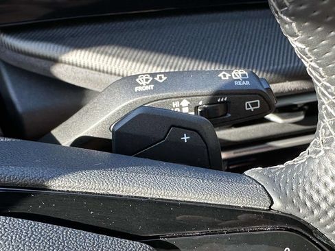 Used 2025 Audi SQ5 Prestige w/ Prestige Package AWD/4WD image 34