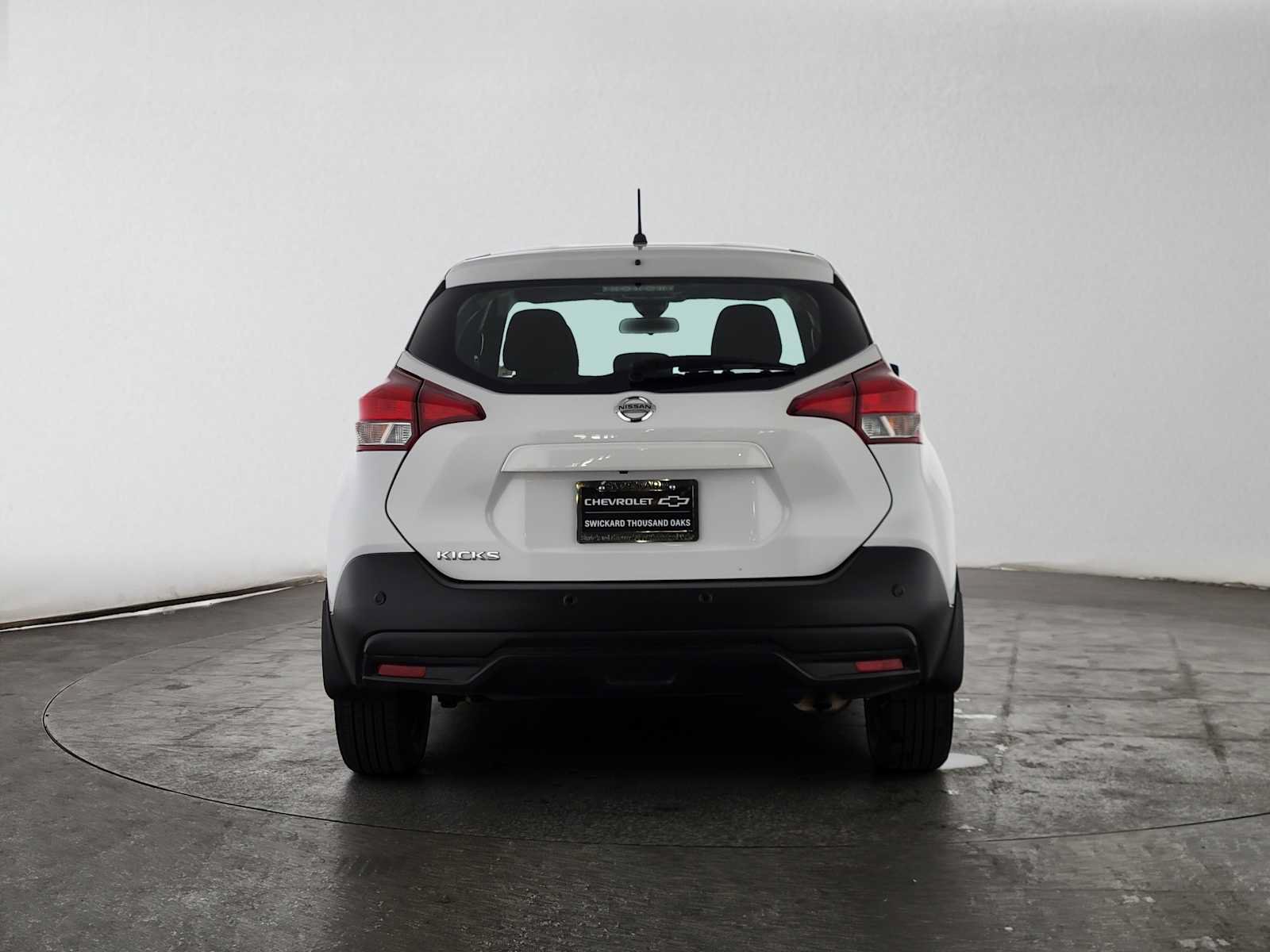 Used 2020 Nissan Kicks S FWD image 4