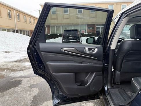 Used 2019 INFINITI QX60 Luxe w/ Essential Package image 28