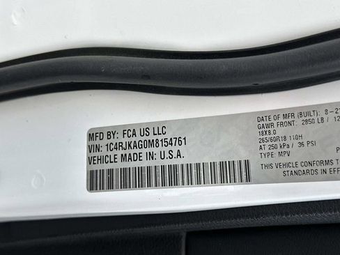 Certified 2021 Jeep Grand Cherokee L Laredo w/ Luxury Tech Group I AWD/4WD image 32