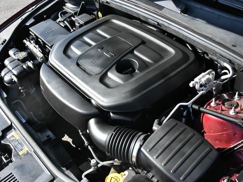 Used 2022 Dodge Durango SXT image 46