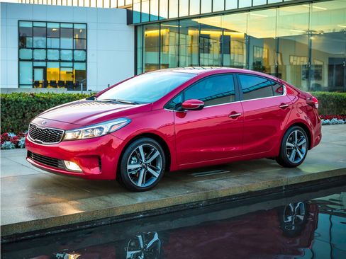 Used 2017 Kia Forte S w/ S Technology Package FWD image 1