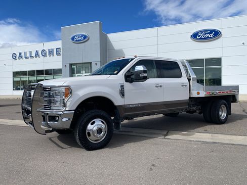 Used 2017 Ford F350 Lariat w/ Lariat Ultimate Package AWD/4WD image 26