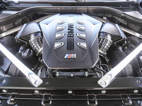 Used 2026 BMW X7 M60i w/ Climate Comfort Package image 23