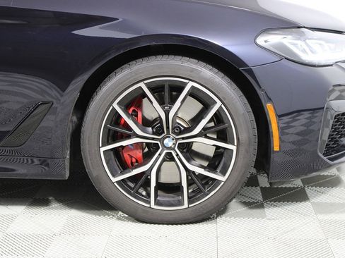 Used 2023 BMW 540i w/ Executive Package image 18