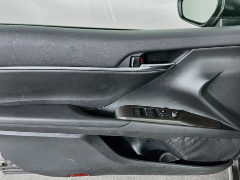 Used 2024 Toyota Camry SE FWD image 20
