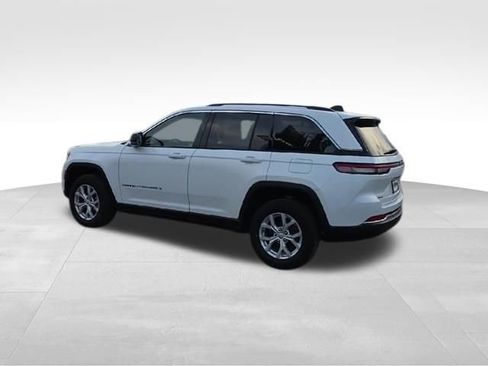 Used 2023 Jeep Grand Cherokee Limited image 8