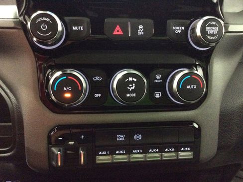 New 2024 RAM 2500 Tradesman w/ Chrome Appearance Group image 34