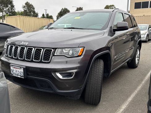 Used 2021 Jeep Grand Cherokee Laredo X AWD/4WD image 3