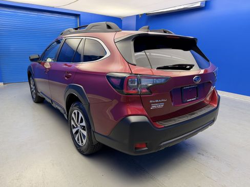 Certified 2025 Subaru Outback Premium image 5