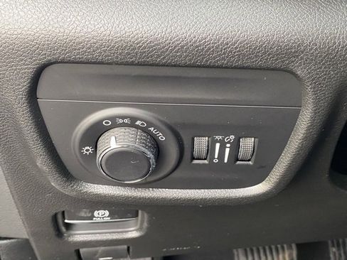 New 2025 Jeep Grand Cherokee L Laredo image 25