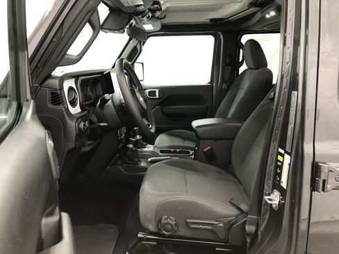 Certified 2025 Jeep Wrangler Sport S image 13