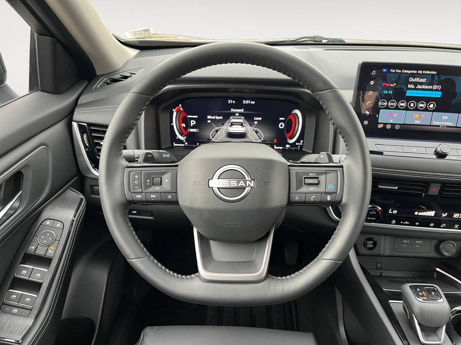 Used 2025 Nissan Rogue SL AWD/4WD image 14