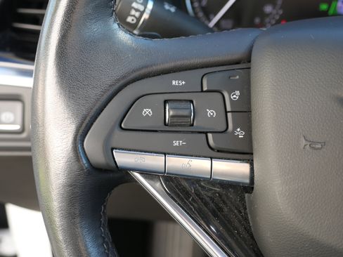 Used 2022 Cadillac XT6 Premium Luxury image 16