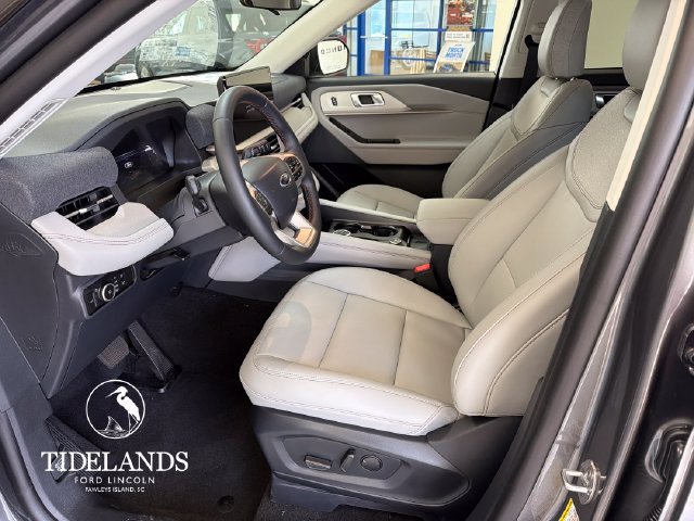 New 2026 Ford Explorer Active w/ Active Comfort Package RWD image 11