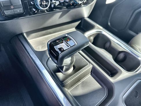 New 2026 GMC Sierra 1500 SLT image 26