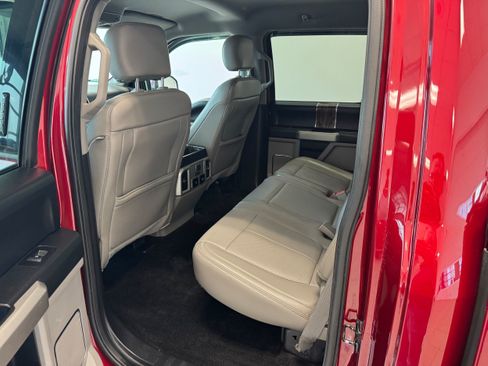Used 2018 Ford F150 Lariat w/ Equipment Group 502A Luxury AWD/4WD image 12