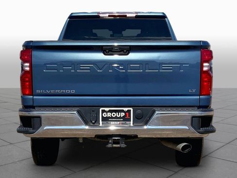 Used 2025 Chevrolet Silverado 2500 LT w/ Convenience Package AWD/4WD image 5