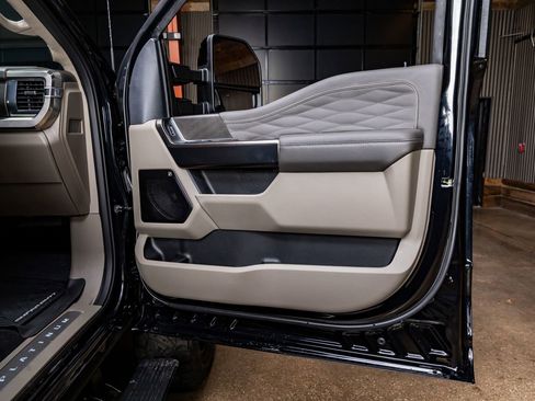 Used 2026 Ford F350 Platinum w/ Platinum Plus Package image 38