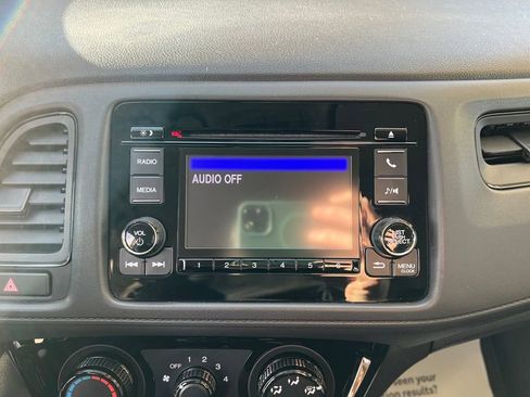 Used 2022 Honda HR-V LX image 19