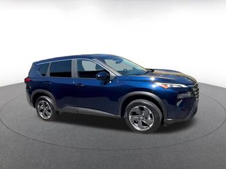 Used 2025 Nissan Rogue SV FWD video 2