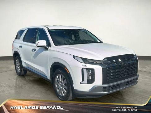 Used 2023 Hyundai Palisade SE image 7