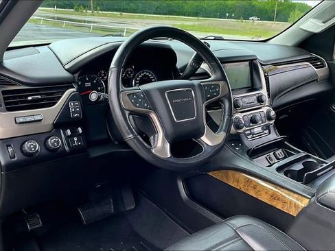 Used 2017 GMC Yukon Denali w/ Open Road Package AWD/4WD image 17