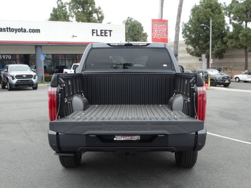 New 2026 Toyota Tundra Platinum AWD/4WD image 8