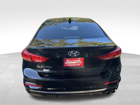 Used 2017 Hyundai Elantra Sport image 5