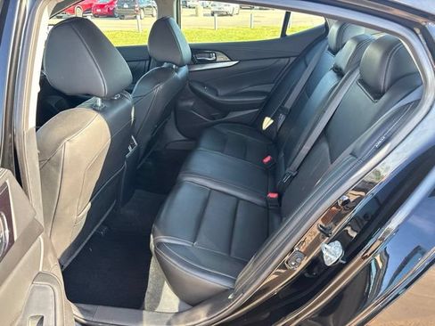 Used 2019 Nissan Maxima 3.5 SV FWD image 23