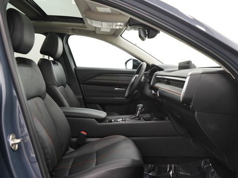 Certified 2025 MAZDA CX-50 AWD 2.5 S w/ Weather Package image 11