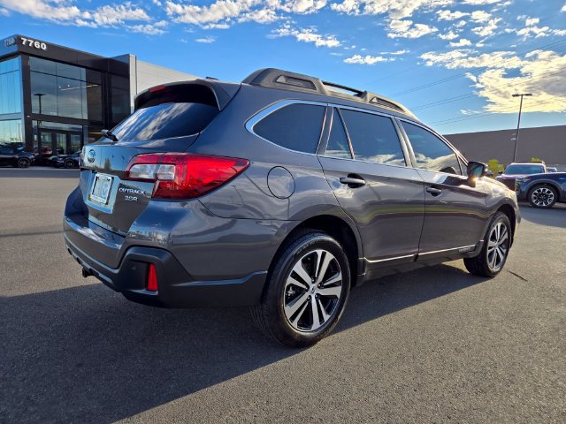 Used 2019 Subaru Outback 3.6R Limited AWD/4WD image 6