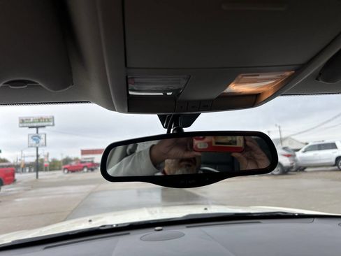 Used 2005 Chrysler 300 Touring image 34