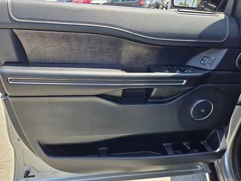 Used 2020 Ford Expedition Limited AWD/4WD image 18