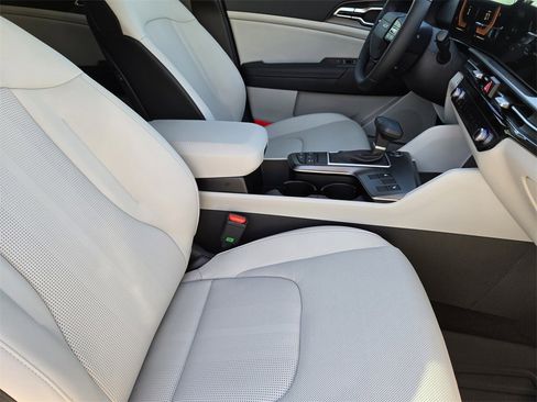 New 2026 Kia Sportage EX image 10