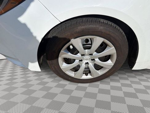 Used 2023 Toyota Corolla LE FWD image 18