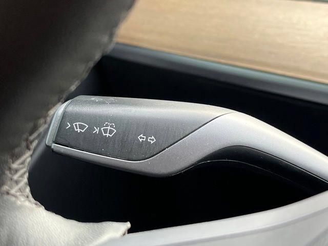 Used 2020 Tesla Model Y Long Range AWD/4WD image 39