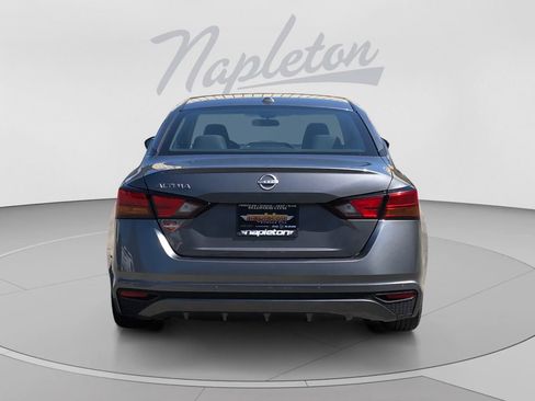 Used 2025 Nissan Altima 2.5 SV FWD image 4