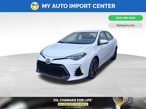 Used 2017 Toyota Corolla SE w/ Carpet Mat Package (TMS) FWD image 3