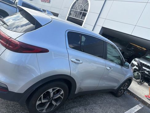 Used 2020 Kia Sportage LX FWD image 11