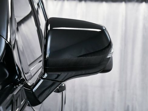 Used 2023 Chevrolet Tahoe Z71 w/ Z71 Off-Road Package image 89